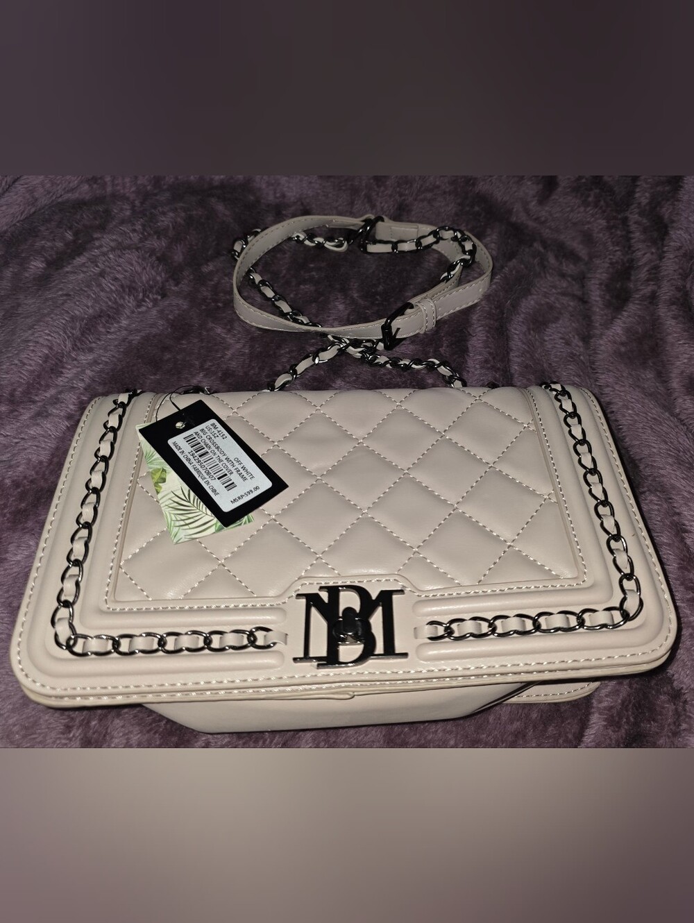 Badgley Mischka Big Crossbody With Frame In Cream And Gunmetal Chain On Cover